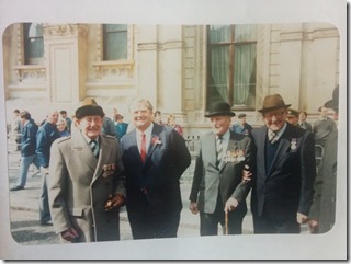 Jack Gearing, David Lange (NZ PM), Malcolm Hancock, RMS Hancock, Cenotaph 25 April 1988 (2)